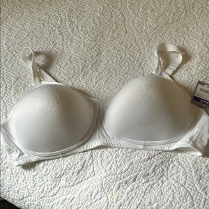 NWT Catherine’s White Bra 44C wirefree and adjustable straps.